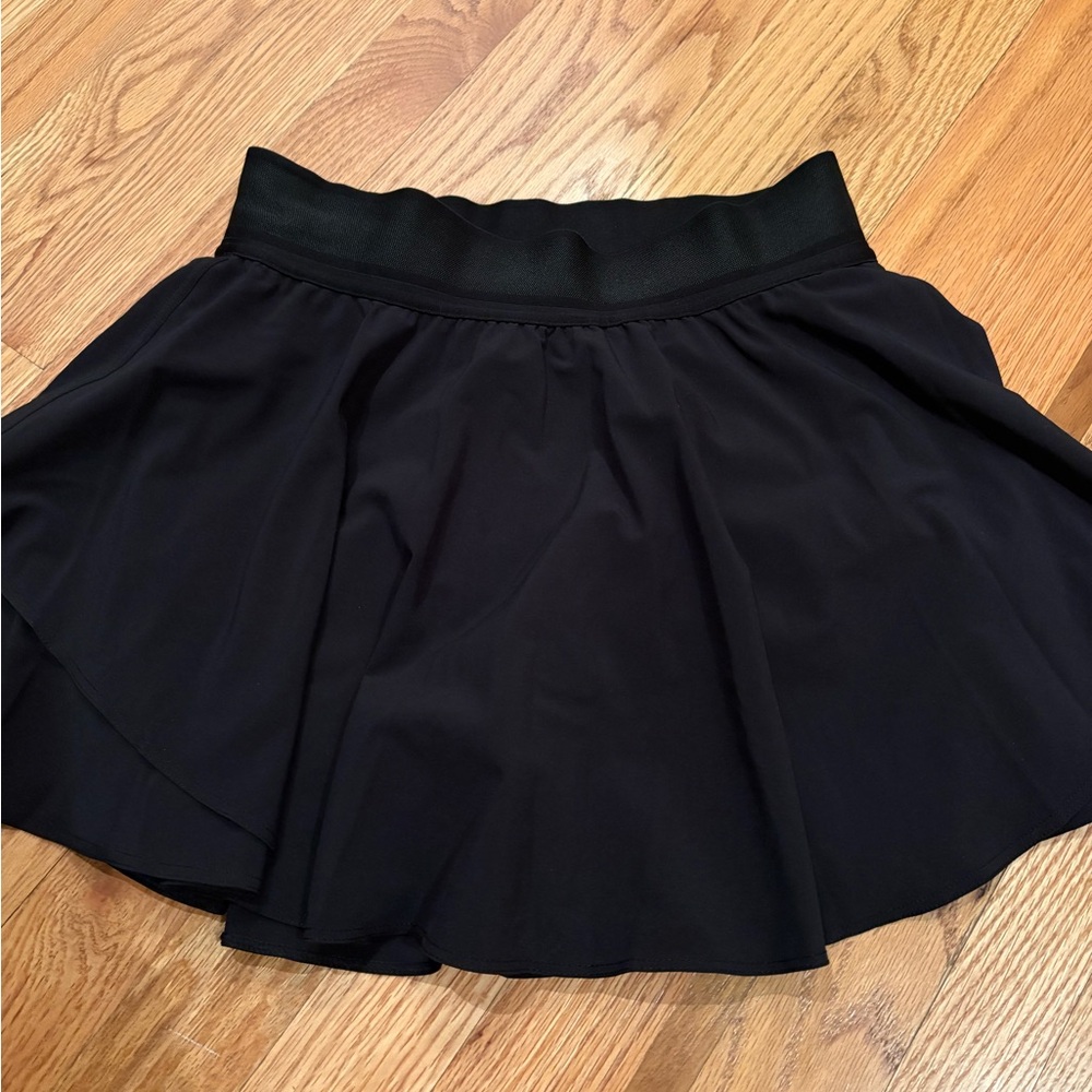 Size 4 Lululemon black tennis skirt